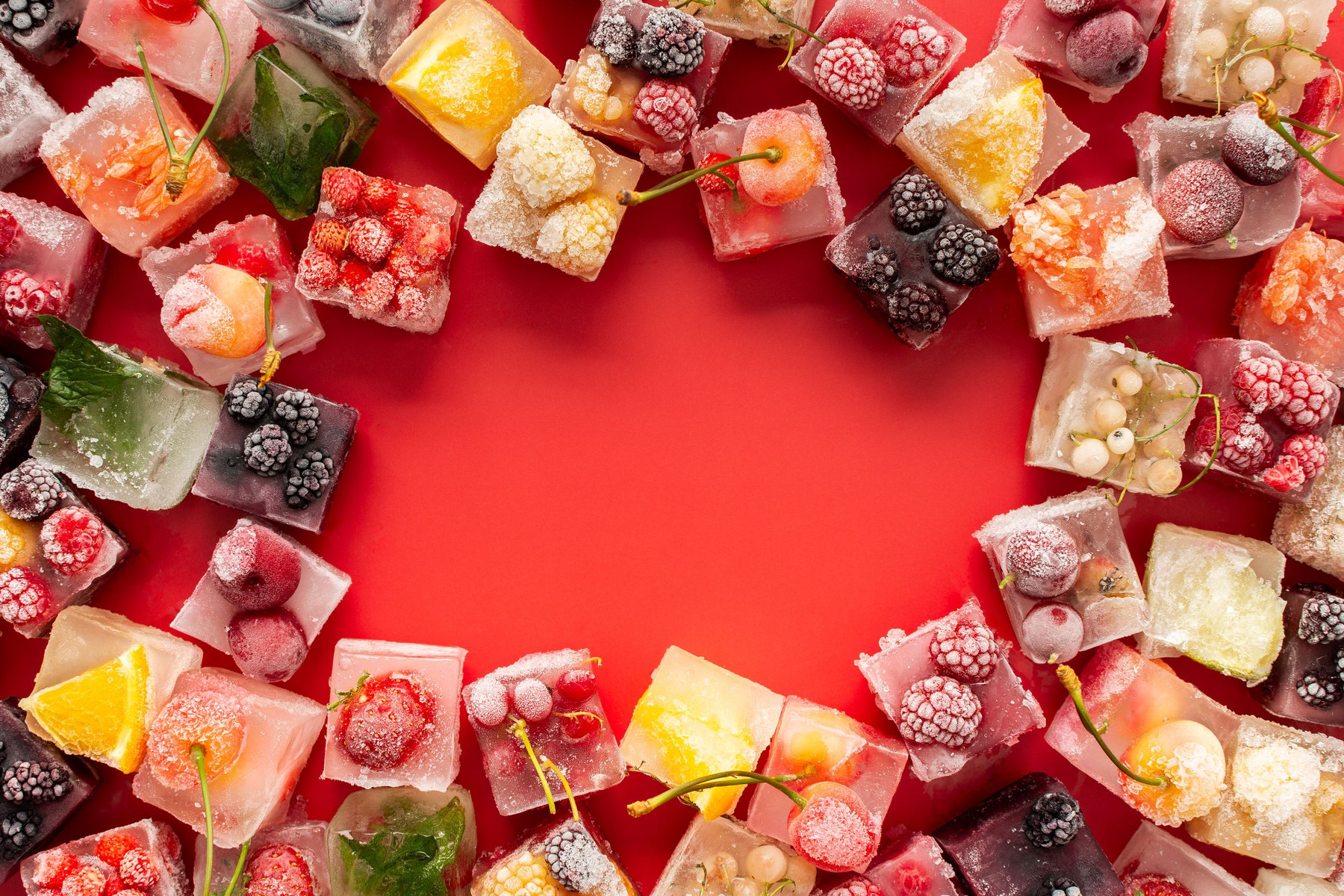 Textura legumelor, fructelor și cărnii nu trebuie să sufere în congelator. Vezi pașii simpli care fac diferența în bucătărie. Sursa foto: Stock Budget / Profimedia