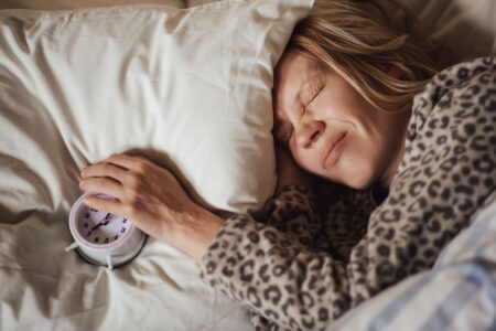 Ritmul circadian feminin. De ce nu funcționăm identic cu bărbații