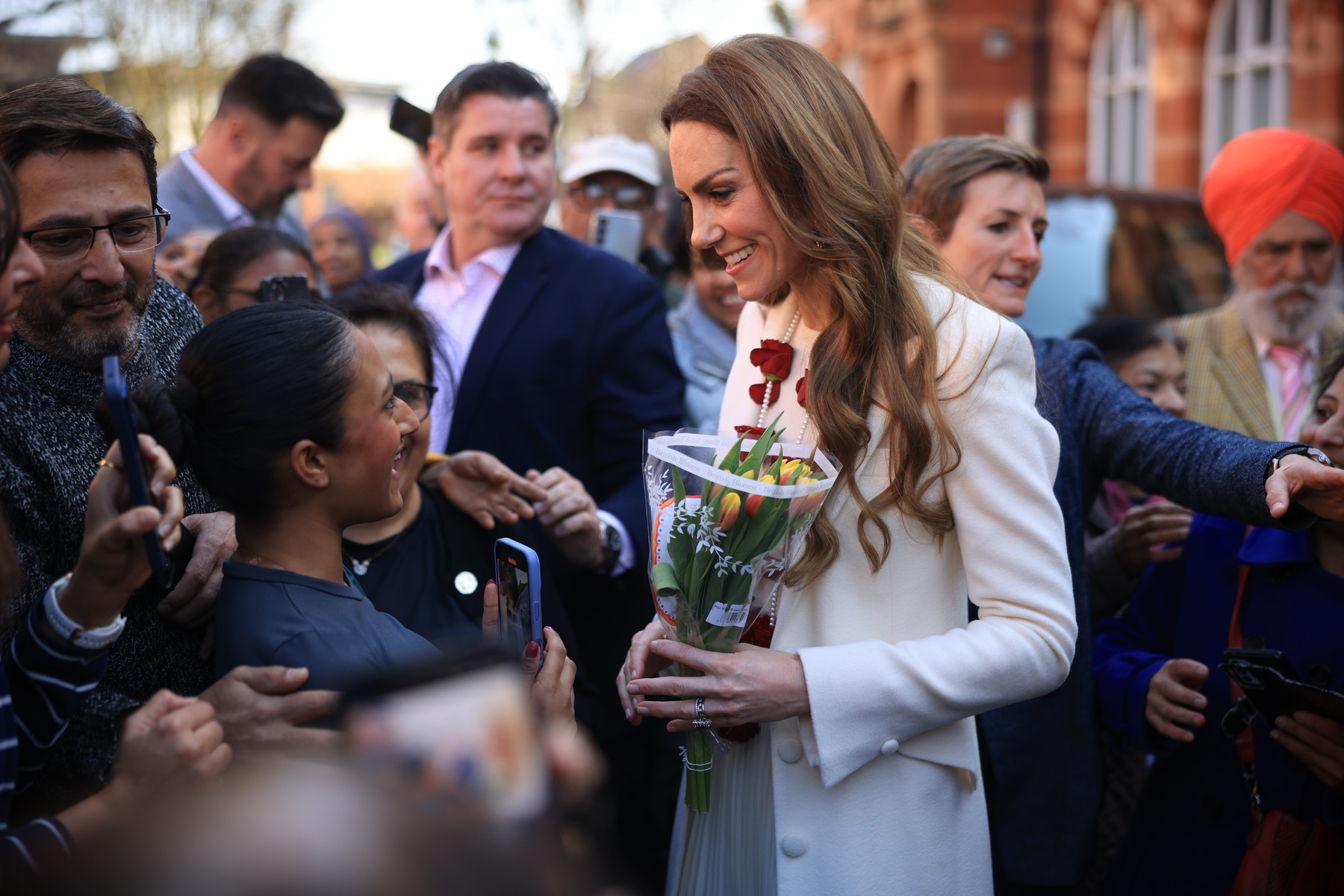 Kate Middleton, Prințesa de Wales, în timpul unei vizite pe „Golden Mile”, în Leicester, Regatul Unit. Sursa foto: I-Images / Zuma Press / Profimedia