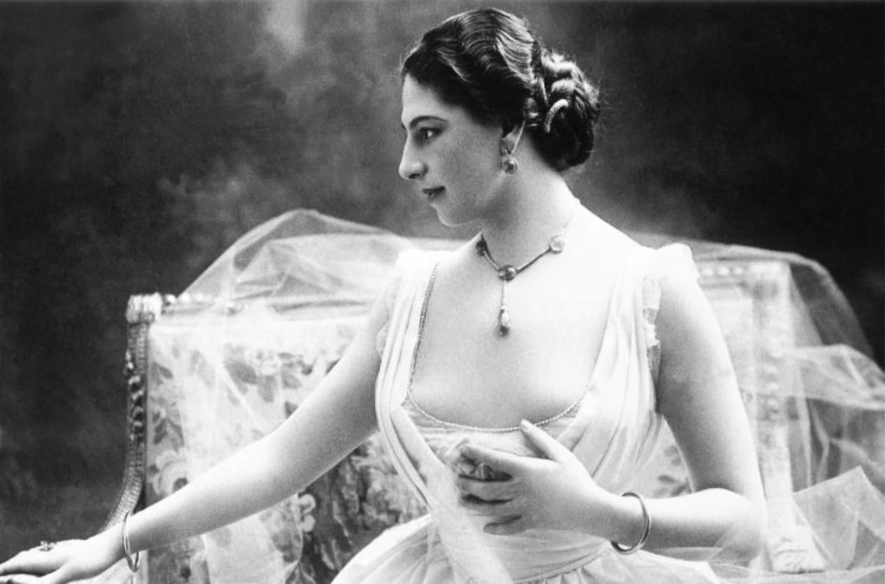MATA HARI (1876-1917). Dansatoare exotică olandeză executată de francezi ca spion german. Sursa foto: Pictorial Press, Pictorial Press Ltd / Alamy / Profimedia