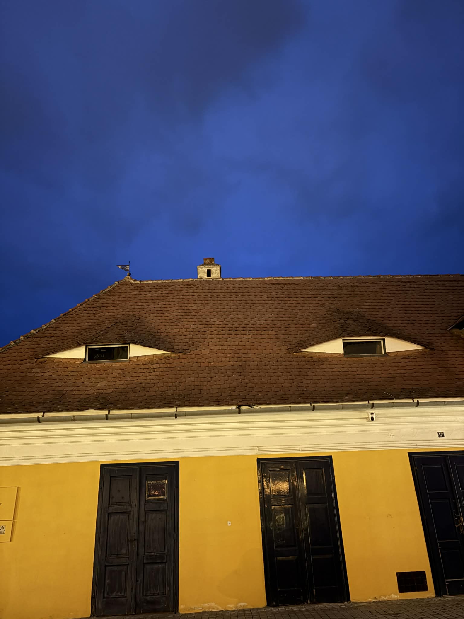 Casa „cu ochi” de lângă Podul Minciunilor. Sursa foto: arhivă personală