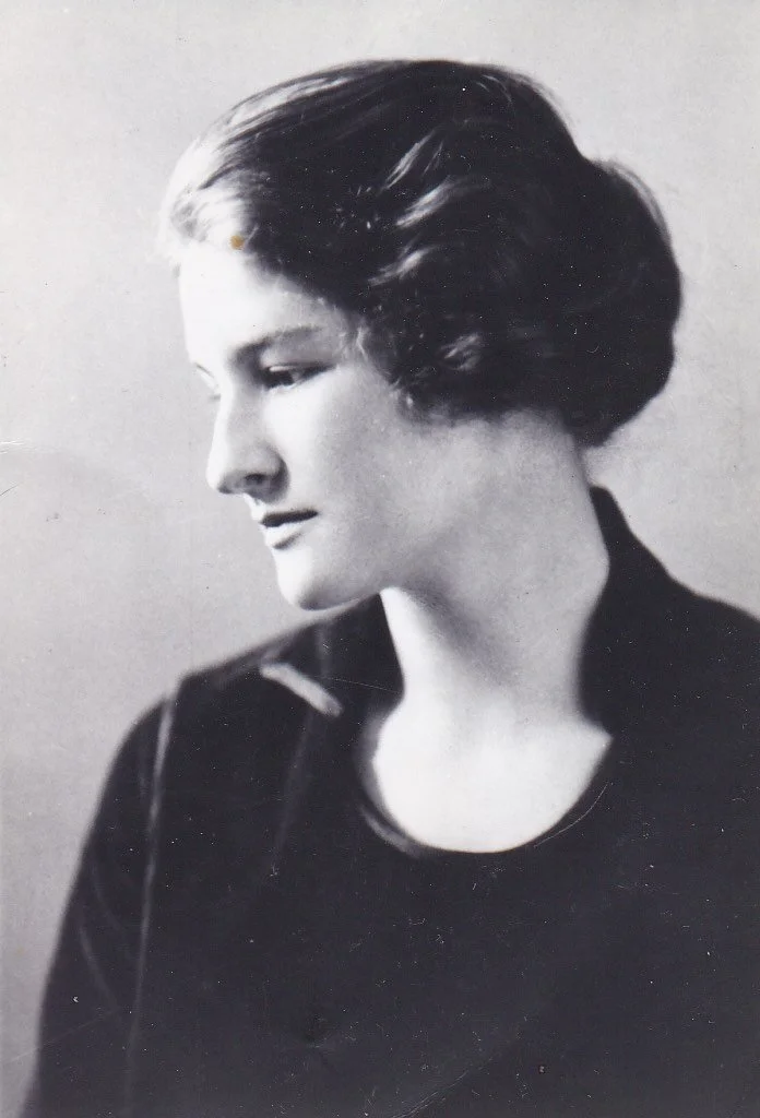 Virginia Hall. Portret. Sursa foto: heatherdemetrios.com