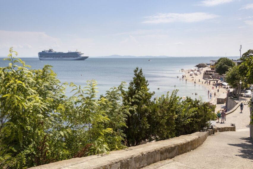 Cele mai aglomerate stațiuni din Bulgaria. Destinațiile alese de cei mai mulți turiști în 2025