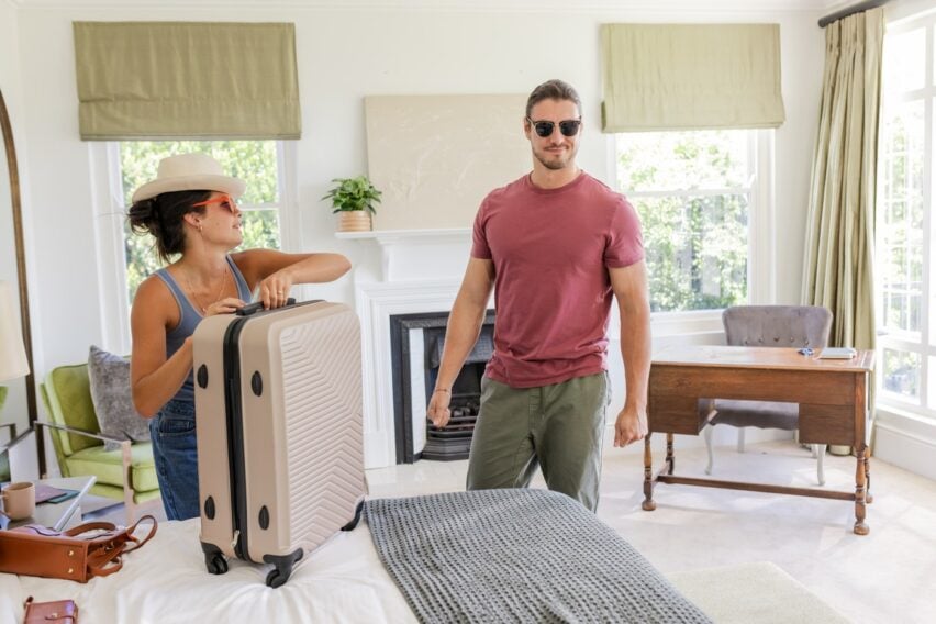 Cel mai furat obiect din camerele de hotel te va surprinde. Pierderile din turism ajung la sute de milioane anual