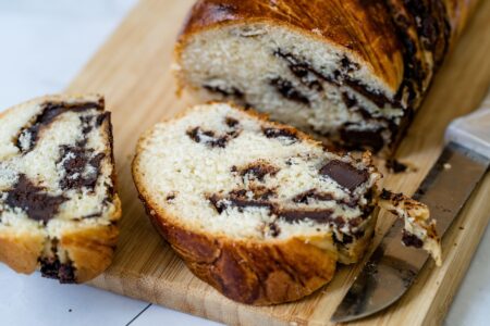 Nu te grăbi să arunci cozonacul rămas de la Paște. 3 deserturi simple și delicioase în care îl poți transforma