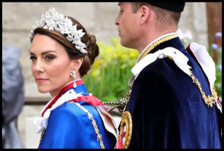 Misterul din jurul rochiei purtate de Kate Middleton în cel mai important moment al Familiei Regale. Ce au observat criticii de modă