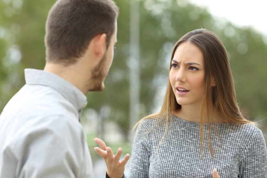 Partenerul îți vorbește urât despre fostele relații? Psihologii explică de ce este un aspect care ar trebui să te alarmeze