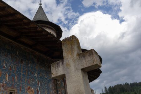 Destinații din România perfecte pentru mini-vacanța de Paște