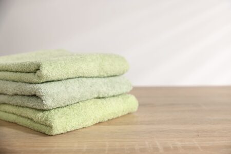 De ce trebuie să speli prosoapele noi înainte de prima utilizare. Sfaturile oferite de experți în textile și curățenie