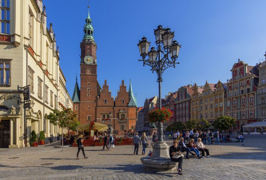 Țara europeană unde românii merg tot mai des în city break-uri ieftine vara aceasta