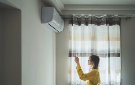 Cele 6 lucruri pe care ar trebui să le faci înainte să pornești aerul condiționat vara asta. Specialiștii spun că pot preveni probleme costisitoare