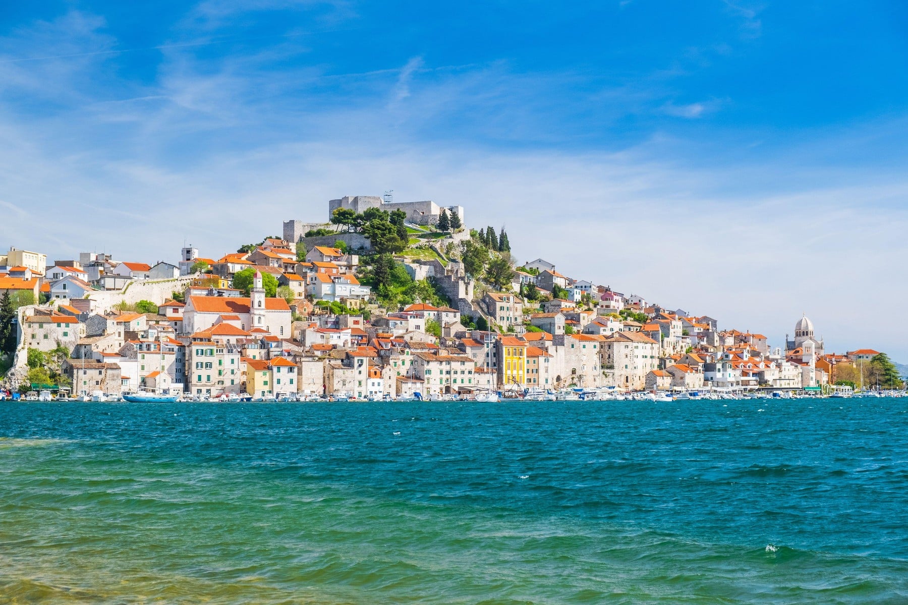 Încă nu ți-ai ales vacanța? Cele 3 destinații europene superbe pe care turiștii încep să le descopere în vara lui 2026 – fără mulțimi și fără prețuri exagerate