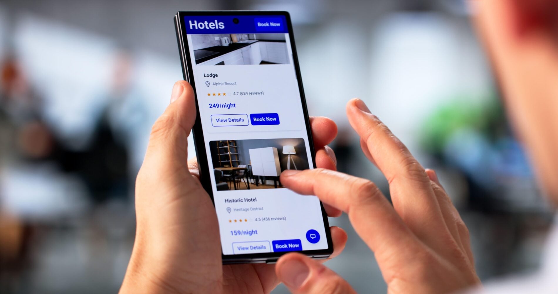 Greșelile pe care mulți turiști le fac când rezervă un hotel. Experții spun că pot costa mai mult decât crezi