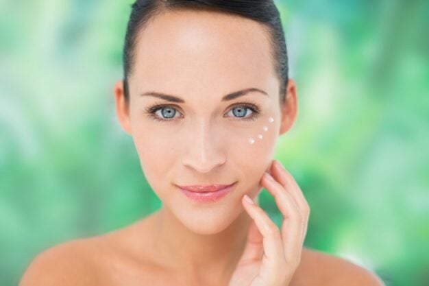 Ingredientul de care se vorbește tot mai mult în skincare. Dermatologii spun că ajută pielea să facă față caniculei și poluării