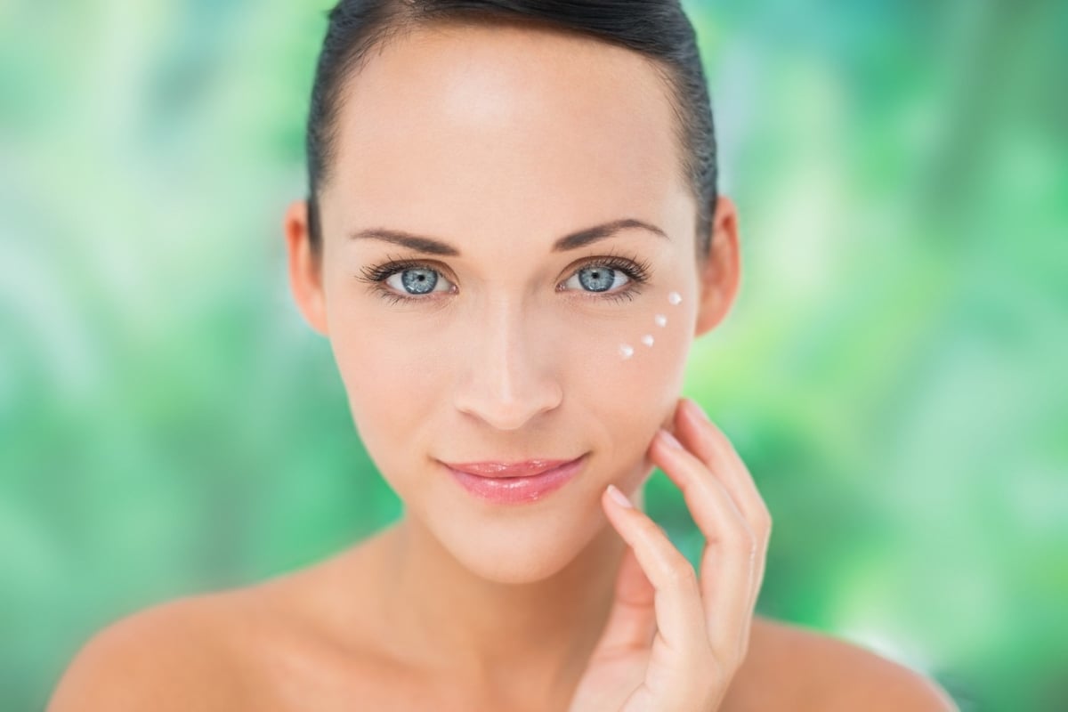 Ingredientul de care se vorbește tot mai mult în skincare. Dermatologii spun că ajută pielea să facă față caniculei și poluării