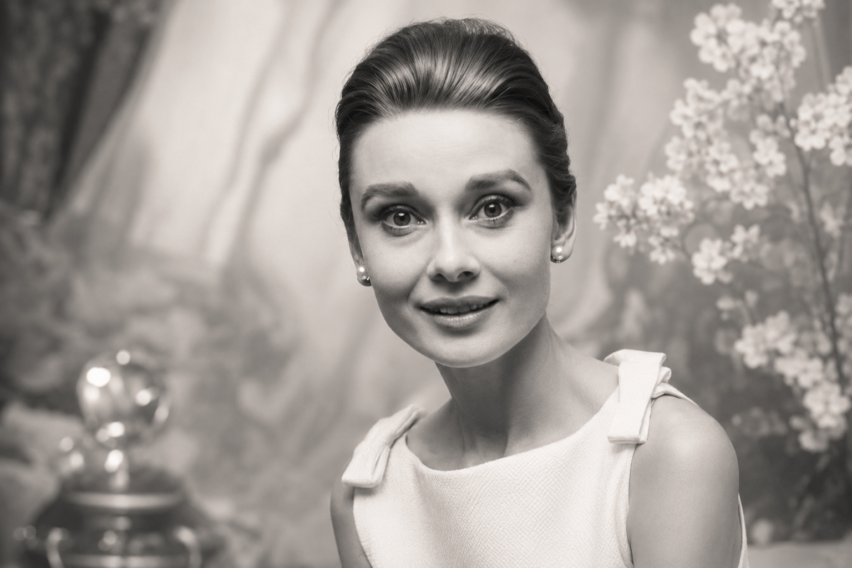 Audrey Hepburn, eleganța care nu s-a demodat niciodată. Povestea actriței care a cucerit Hollywoodul și s-a dedicat copiilor lumii
