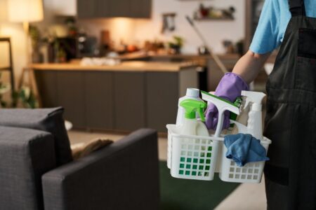 5 locuri din casă pe care aproape toată lumea uită să le curețe. Acolo se adună praf, murdărie și bacterii