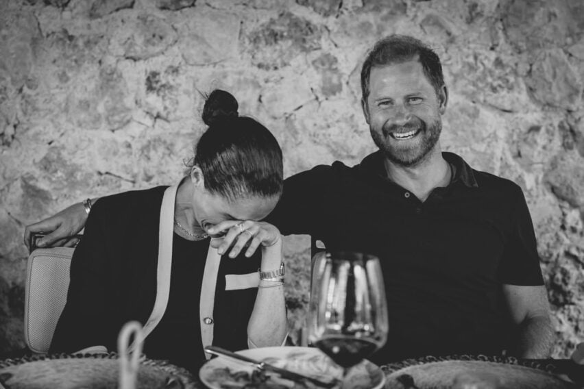 Meghan și Harry, criticați după vizita la mormântul Prințesei Diana. Gestul considerat „de prost gust” făcut de ducii de Sussex