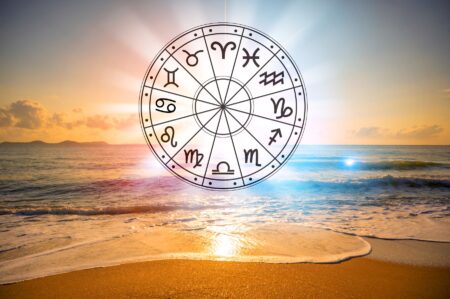 Horoscopul special al lunii iulie. Zodiile care atrag bani și cele care trec prin cele mai grele încercări în dragoste