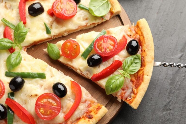 Pizza de post ca în Italia poate fi o variantă bună și rapidă, în zilele lipsite de inspirație (Sursă foto: Profimedia)