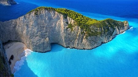 Cea mai frumoasă plajă din Grecia, închisă în 2026. Ce trebuie să știe turiștii înainte de vacanță