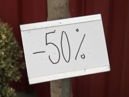 Regula de 50% care te ajută să scapi de dezordine. Metoda simplă recomandată de experții în organizare