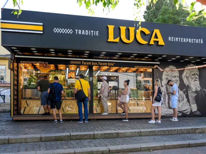 Rețetă de covrigi ca la Luca. Cum obții acasă coaja rumenă și miezul pufos
