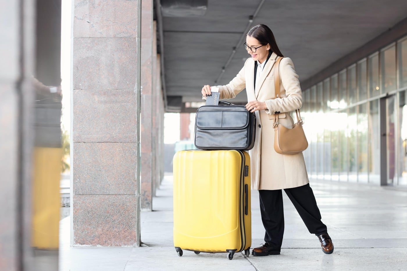 O însoțitoare de bord dezvăluie 10 greșeli de bagaj pe care pasagerii încă le fac la aeroport. Cum să nu-ți complici zborul