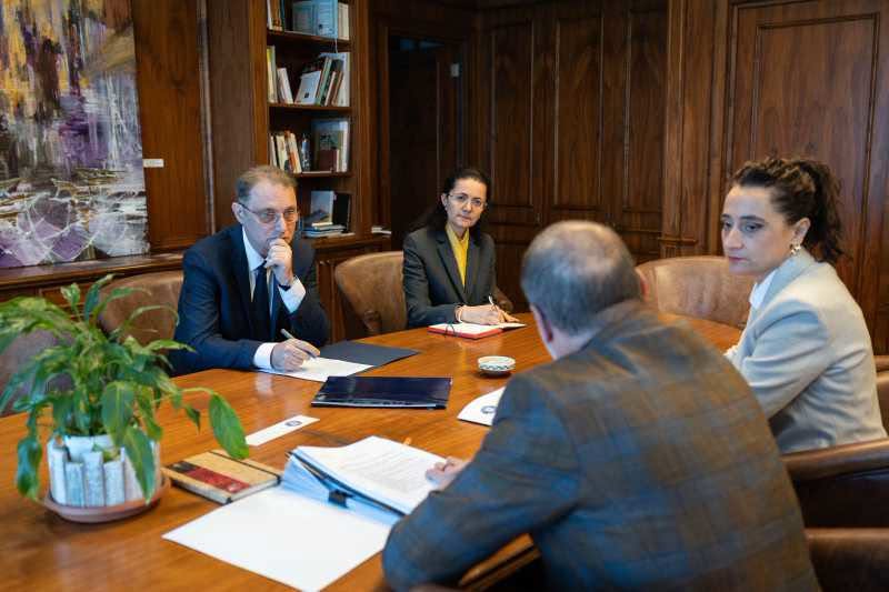 Cine este Mihaela-Ilincuța Ștefan-Simion, diplomata aleasă de Luca Niculescu să îi conducă echipa de cabinet