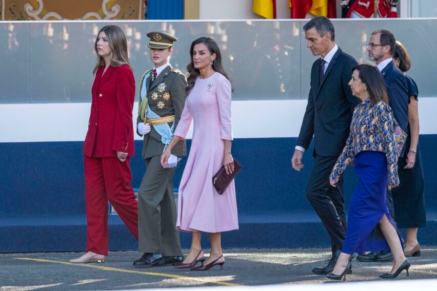 Prințesa din Europa care apare tot mai des în ținute militare. Mama ei este un simbol al eleganței, însă fiica are de îndeplinit un rol diferit FOTO